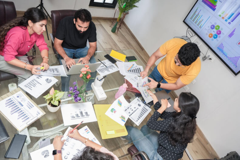 Maximize Efficiency & ROI and Minimize Cost & Time with HR Shared Services